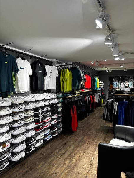 Freizeit Warenpräsentation Freizeitbekleidung