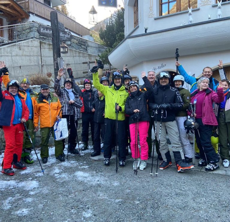 Gruppe von Skifahrern